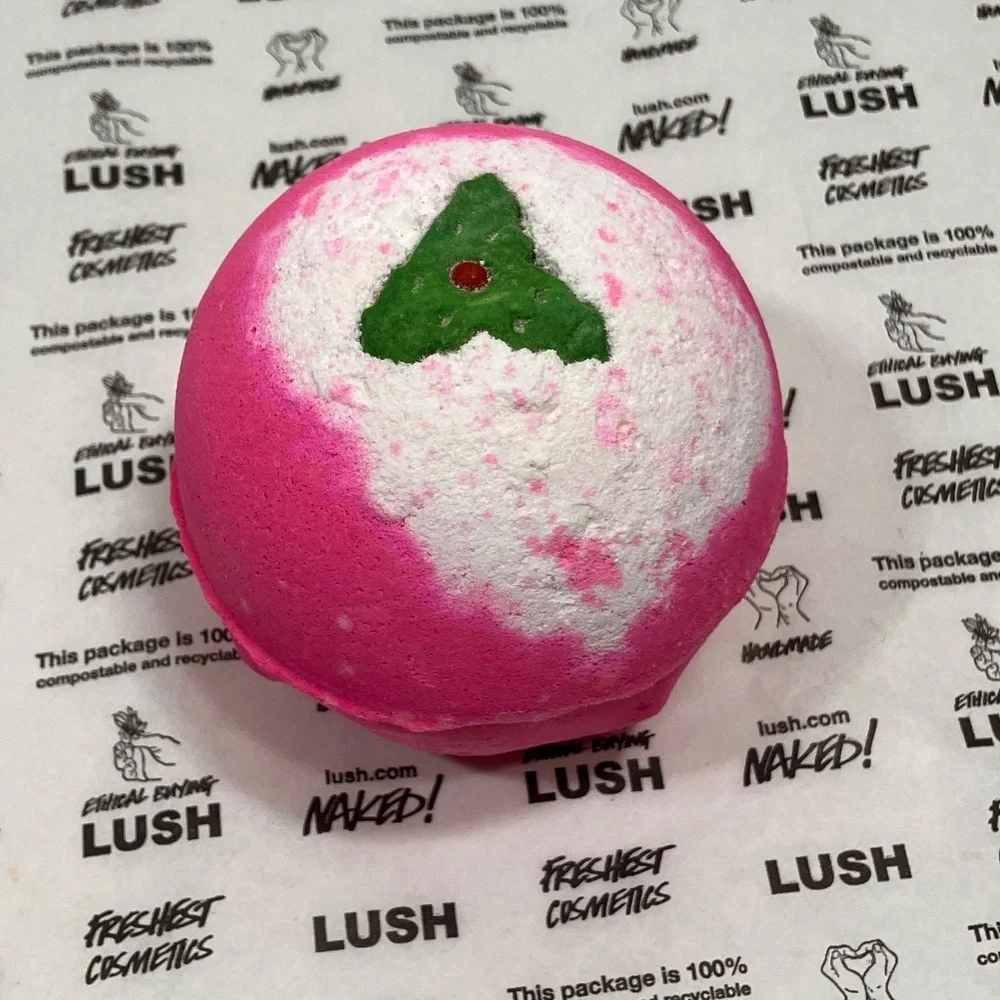 LUSH Sweet Pudding Bath Bomb 7 oz.